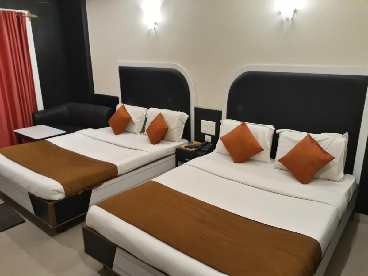 פורי Hotel Vishal Plaza מראה חיצוני תמונה
